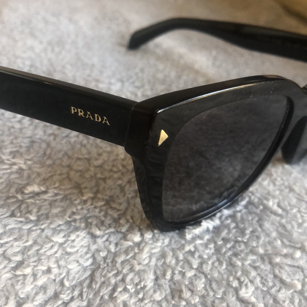 PRADA SUNGLASSES - Picture 3 of 4